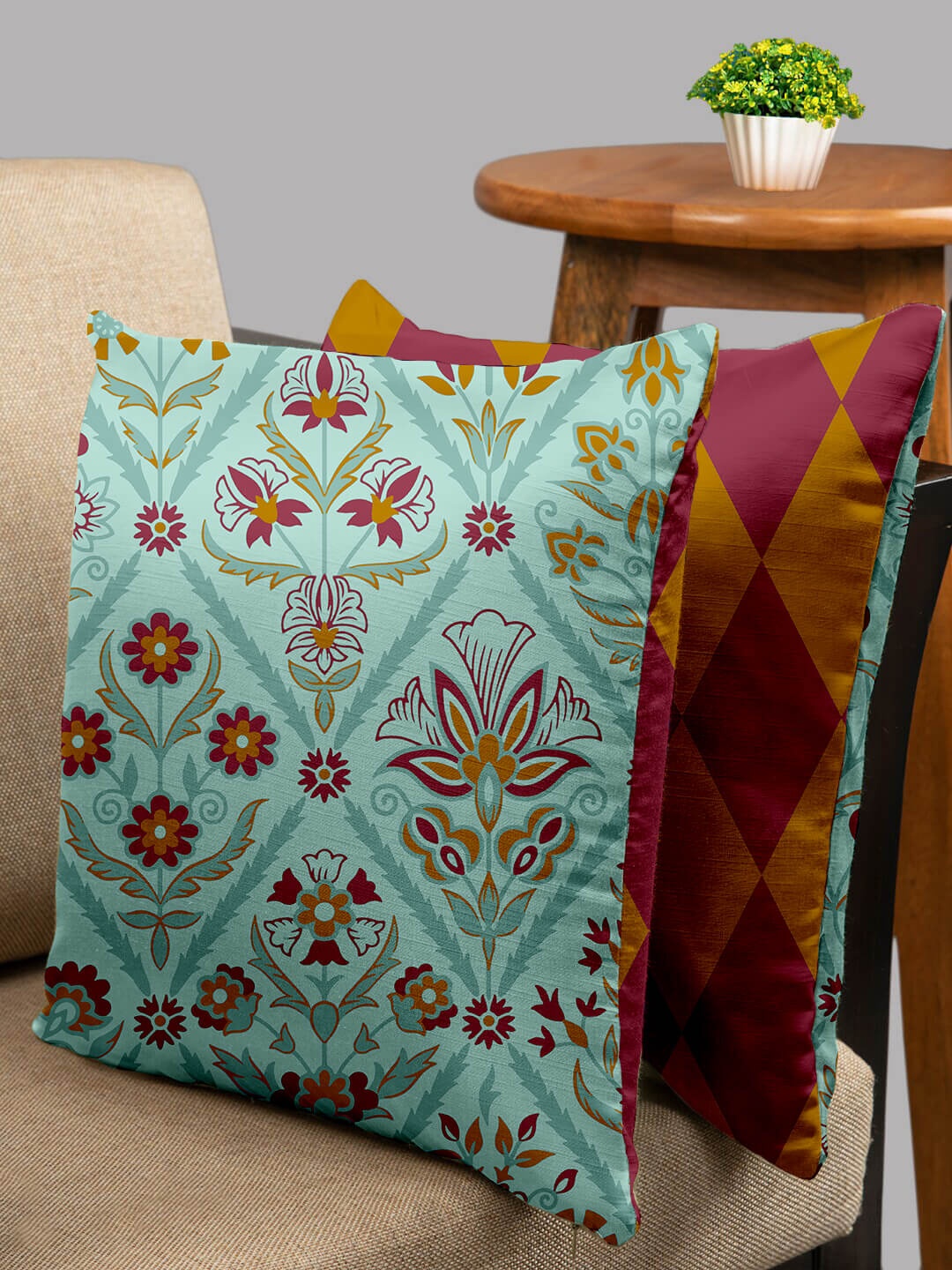 

HOUZZCODE Sea Green & Red Set of 2 Floral Square Cushion Covers