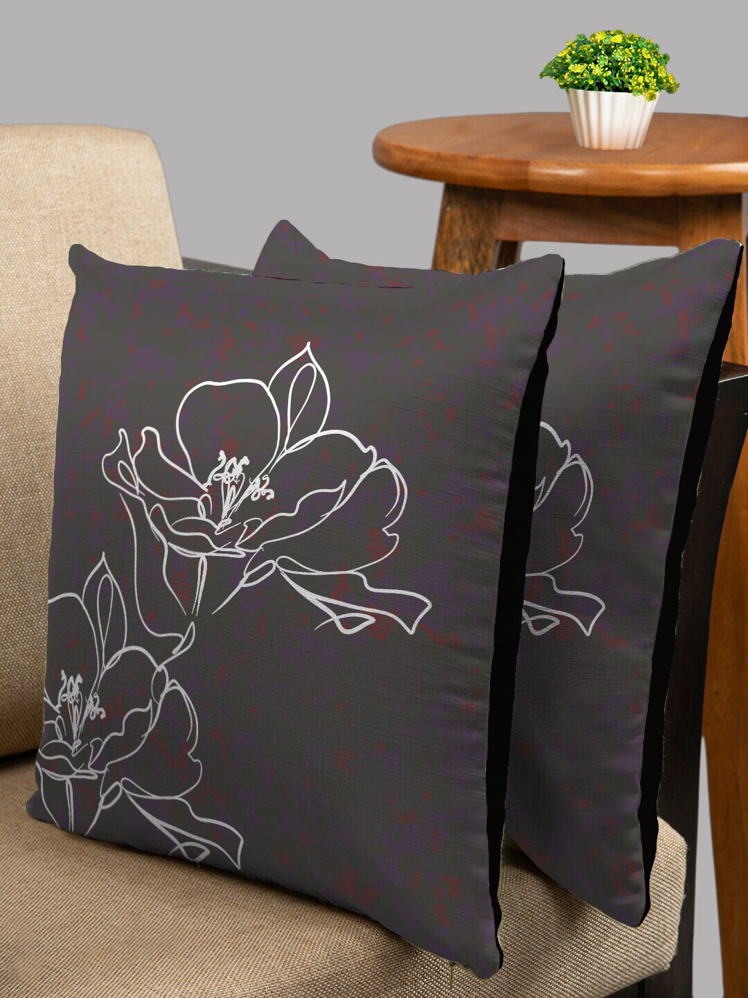 

HOUZZCODE Grey & White Set of 2 Floral Square Cushion Covers