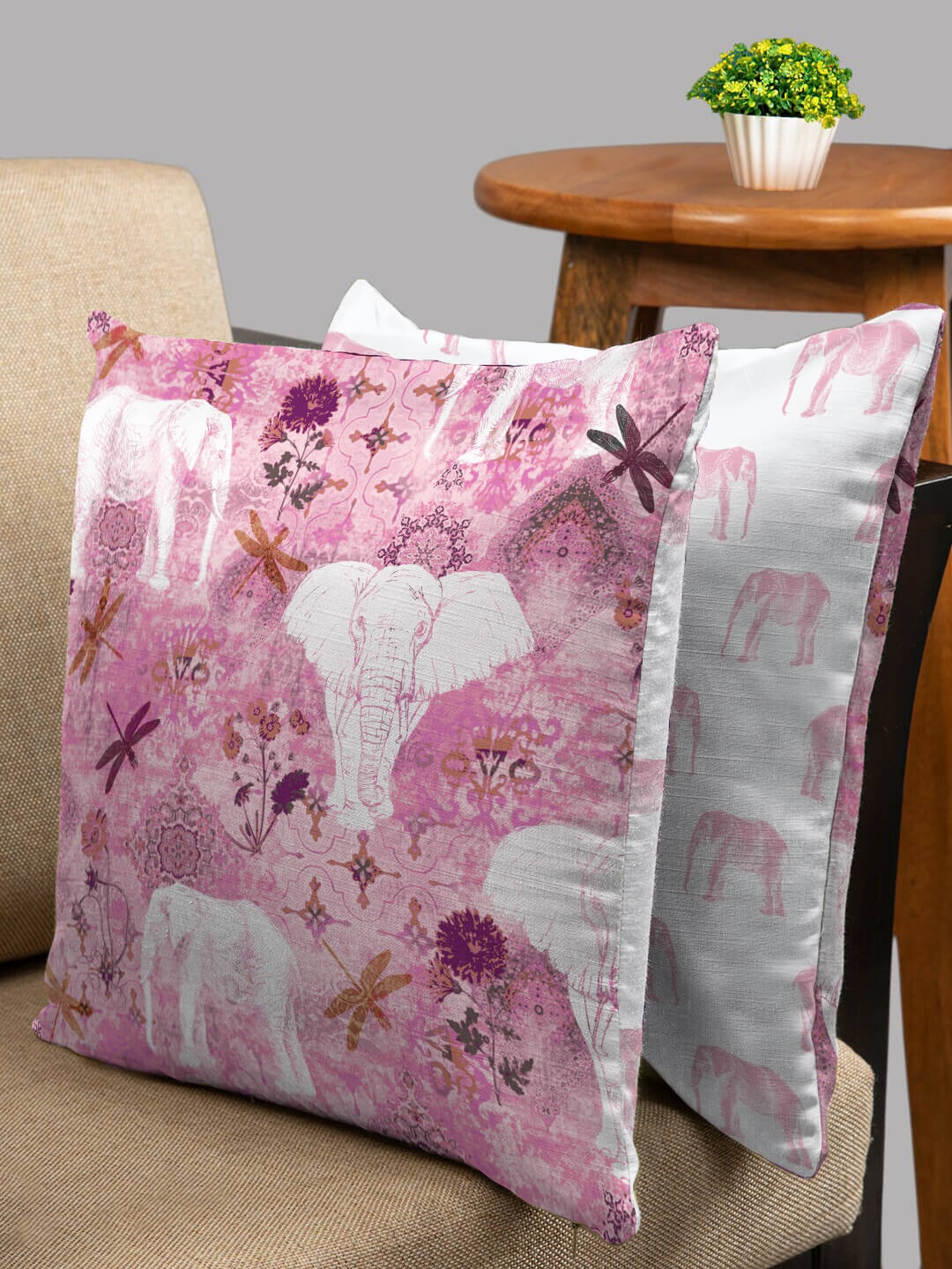 

HOUZZCODE Pink & White Set of 2 Abstract Square Cushion Covers
