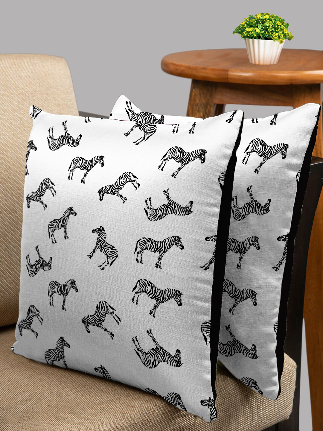 

HOUZZCODE White & Black Set of 2 Printed Square Cushion Covers