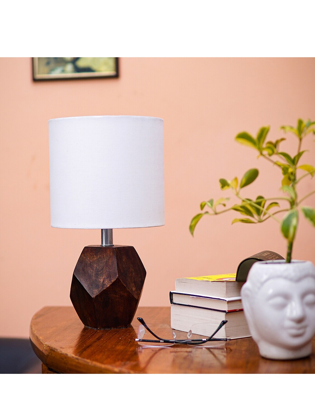 

Pinecraft INTERNATIONAL Sefinn Table Lamp with White Shade