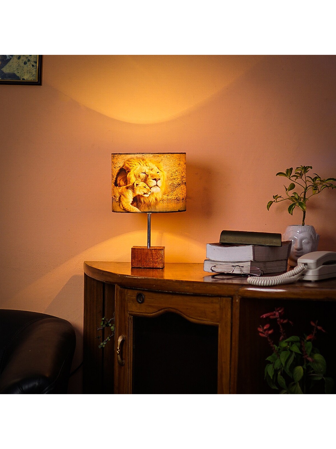 

Pinecraft INTERNATIONAL Brown Printed Ema Table Lamp With Cylinder Shade