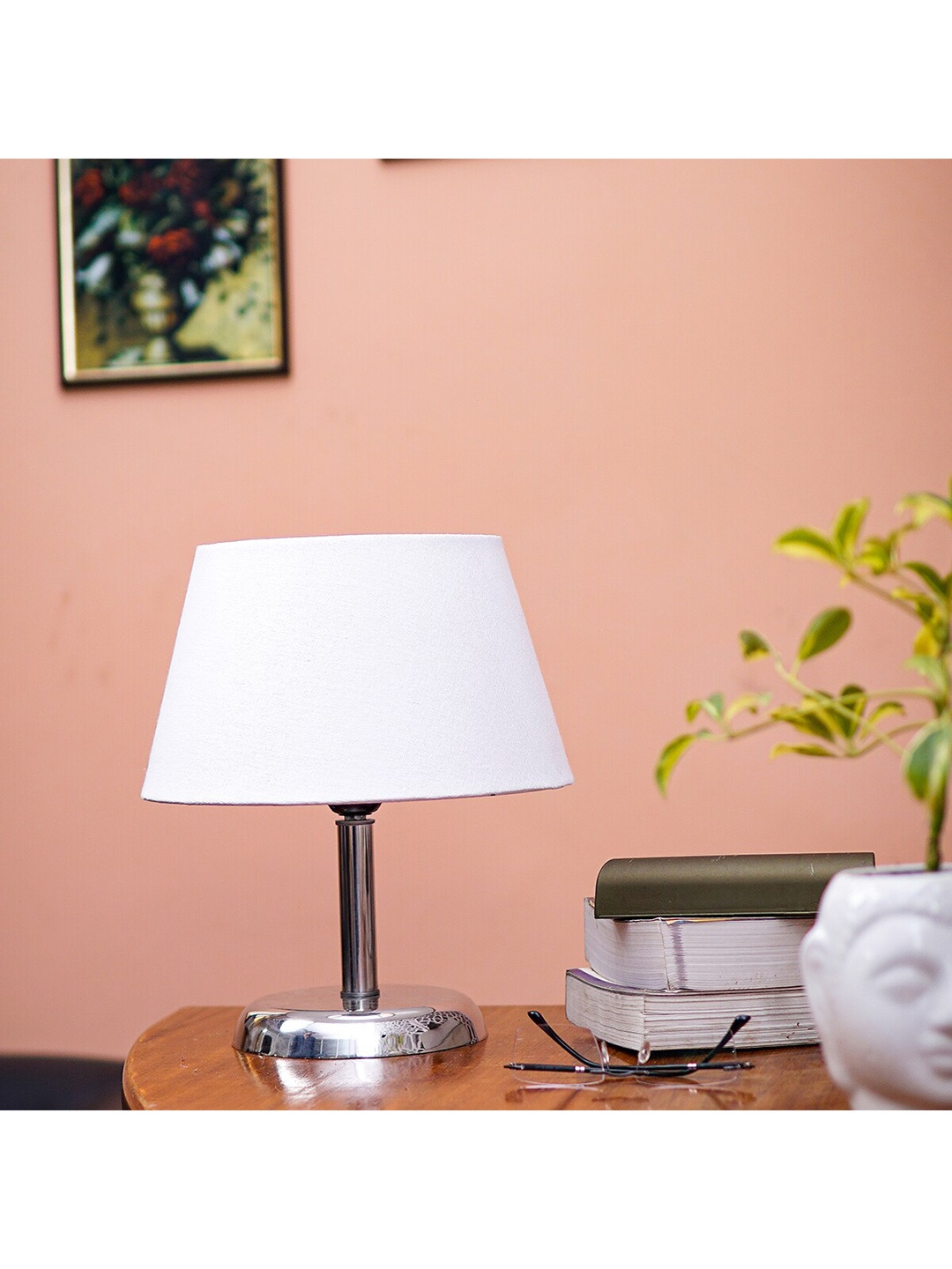 

Pinecraft INTERNATIONAL White & Steel-Coloured Levi Table Lamp with Shade
