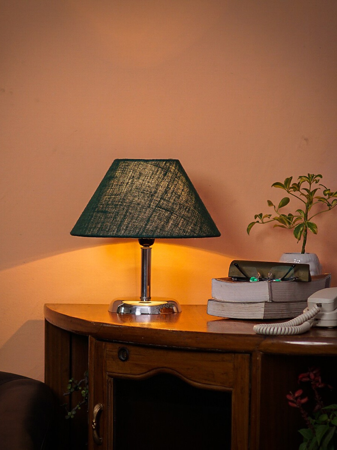 

Pinecraft INTERNATIONAL Green Table Lamp with Shade