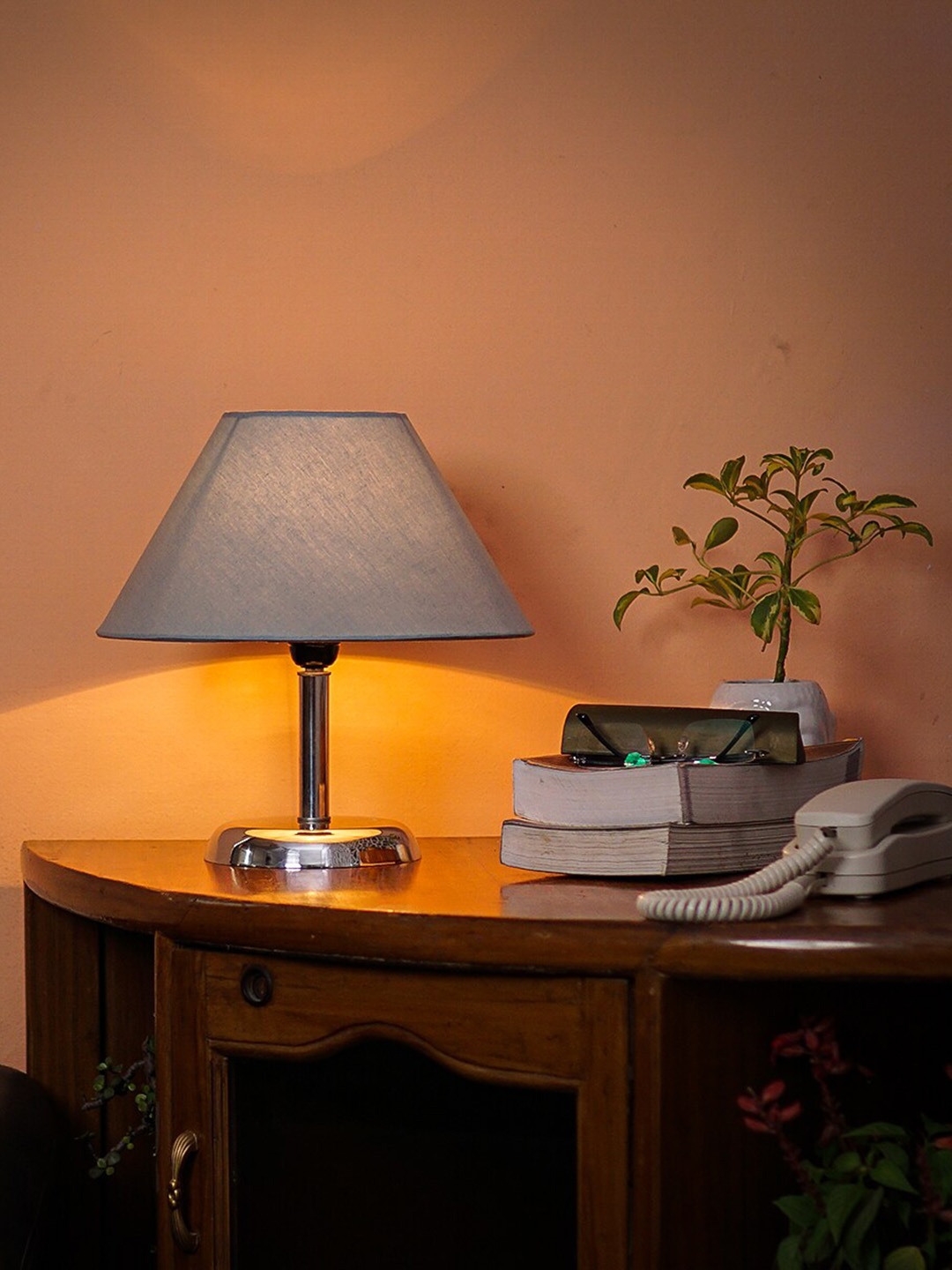 

Pinecraft INTERNATIONAL Grey Table Lamp with Shade, Steel