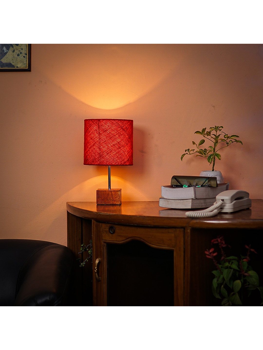 

Pinecraft INTERNATIONAL Red Ema Table Lamp With Cylinder Shade