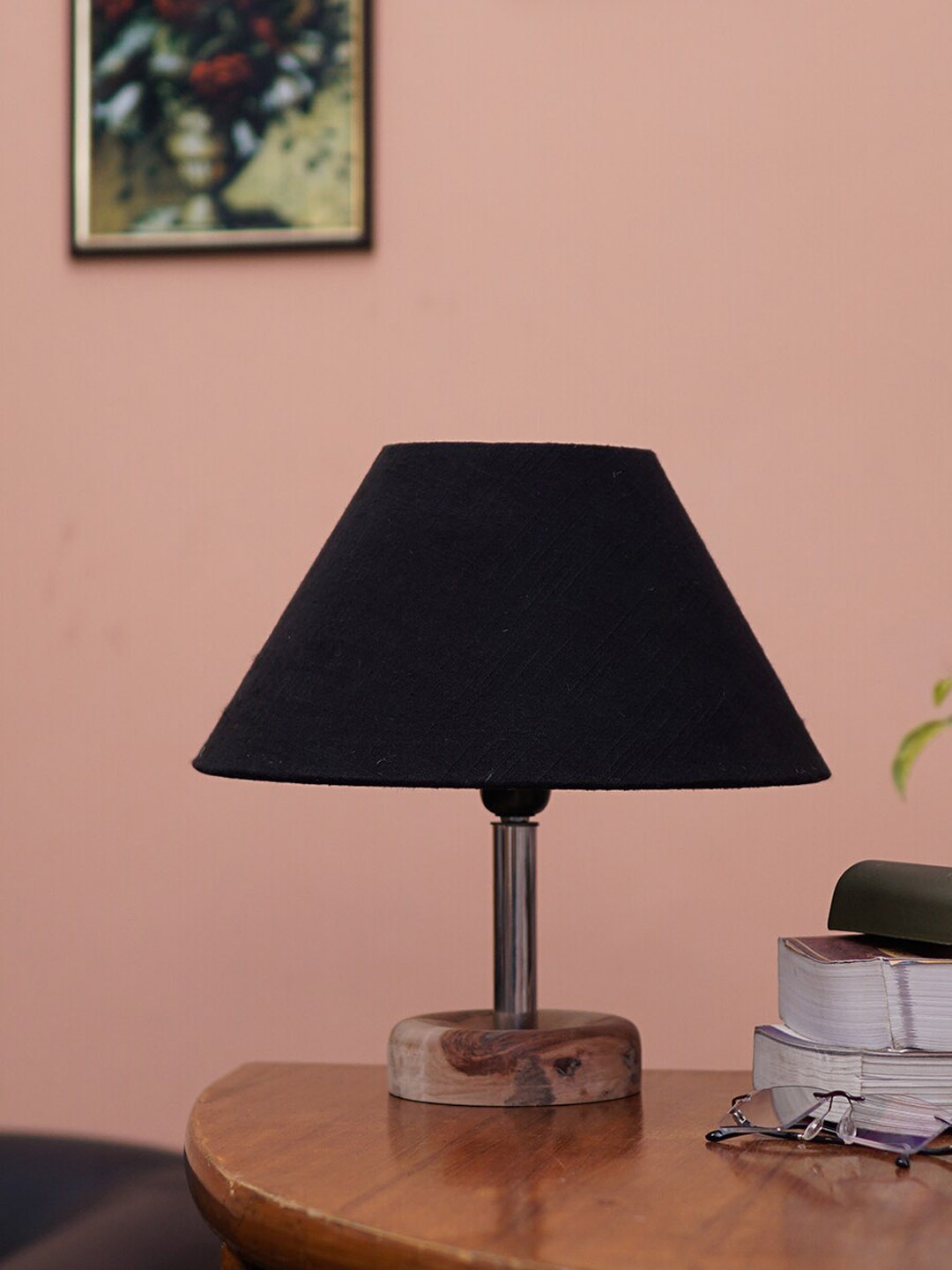 

Pinecraft INTERNATIONAL Brown & Black Edra Table Lamp With Shade