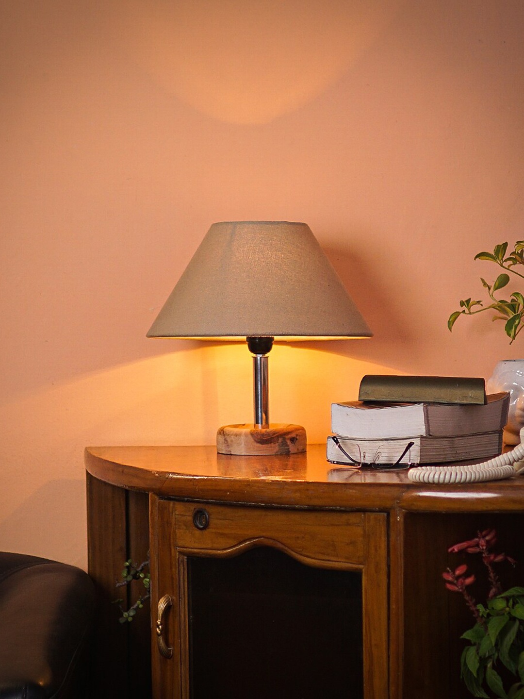 

Pinecraft INTERNATIONAL Grey & Brown Edra Table Lamp with Shade