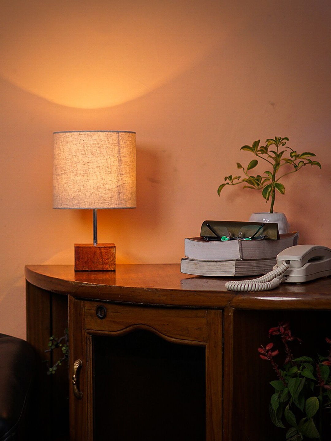 

Pinecraft INTERNATIONAL Beige Ema Table Lamp With Cylinder Shade