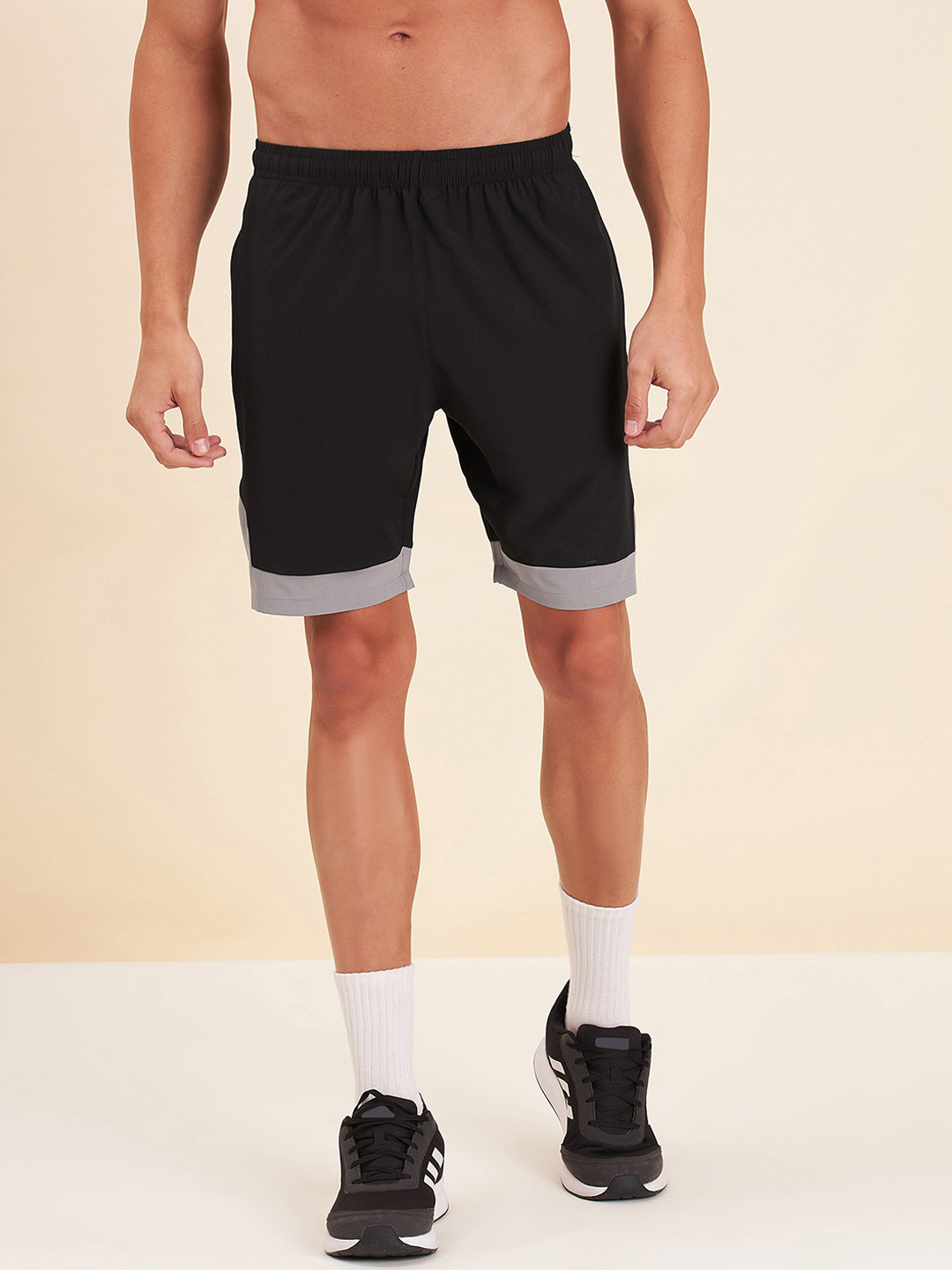 

MASCLN SASSAFRAS Men Black Training or Gym Shorts