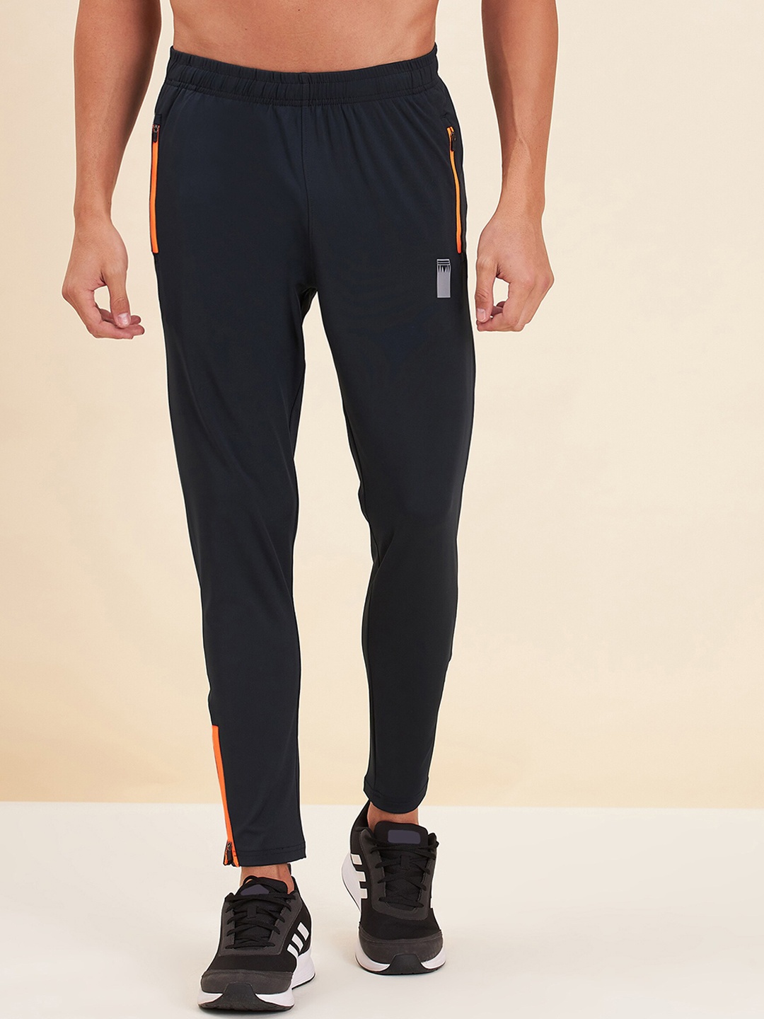 

MASCLN SASSAFRAS Men Olive Solid Slim-Fit Track Pants, Navy blue