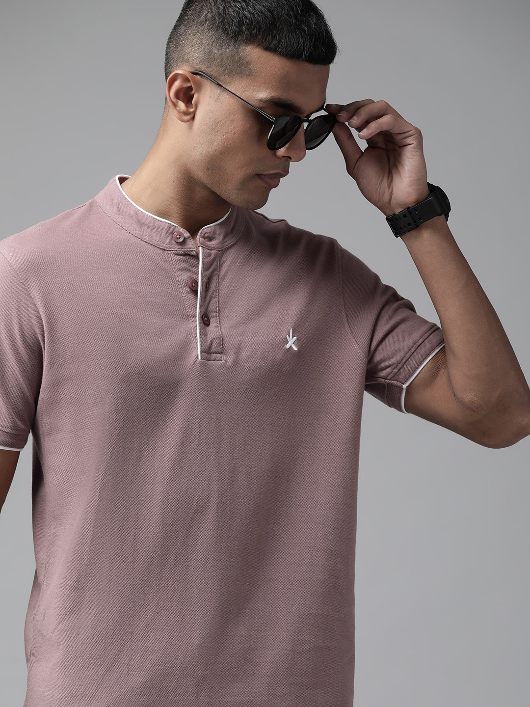 

Roadster Men Mauve Solid Pure Cotton T-shirt