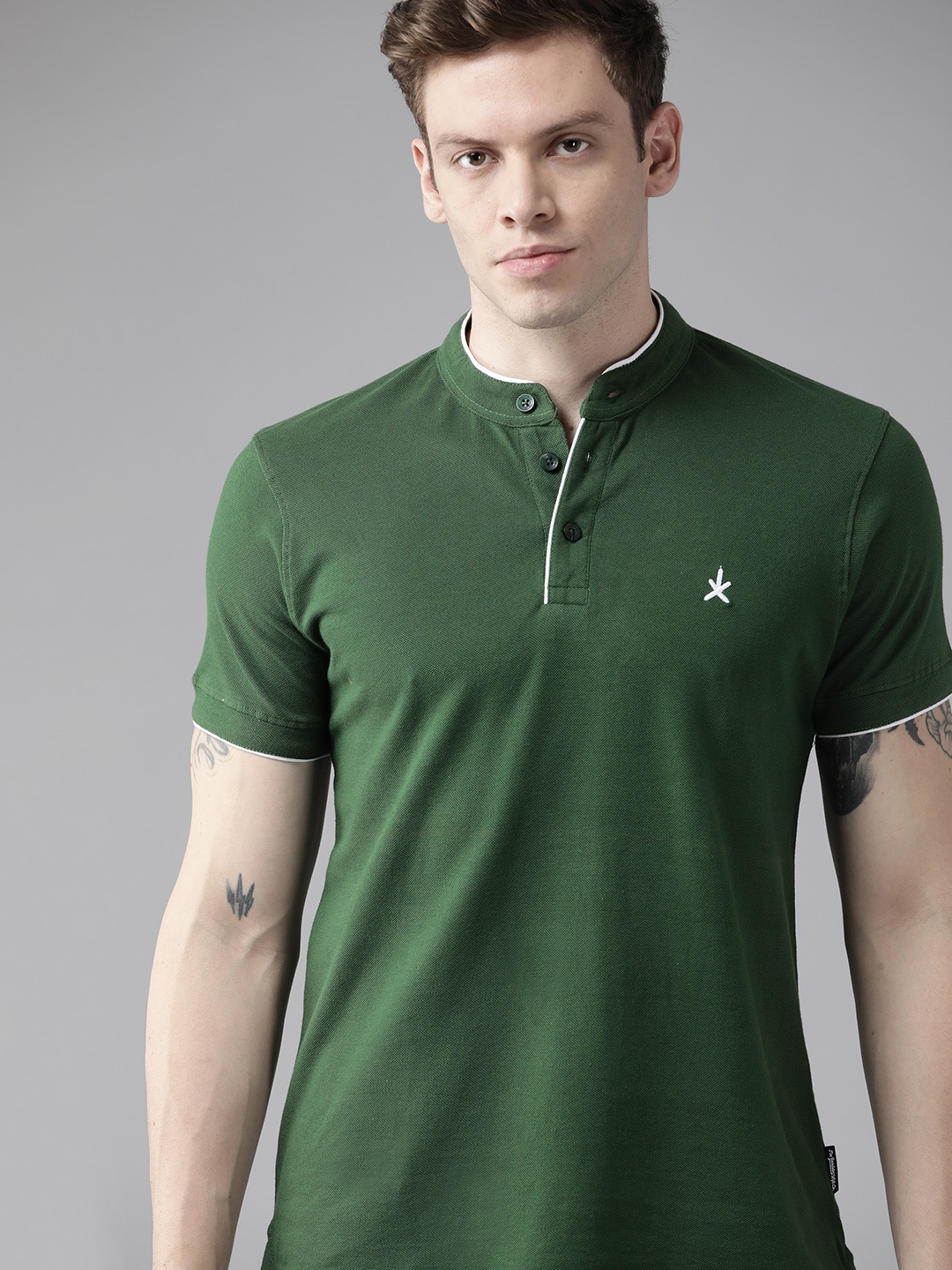 

Roadster Men Green Mandarin Collar Pure Cotton T-shirt