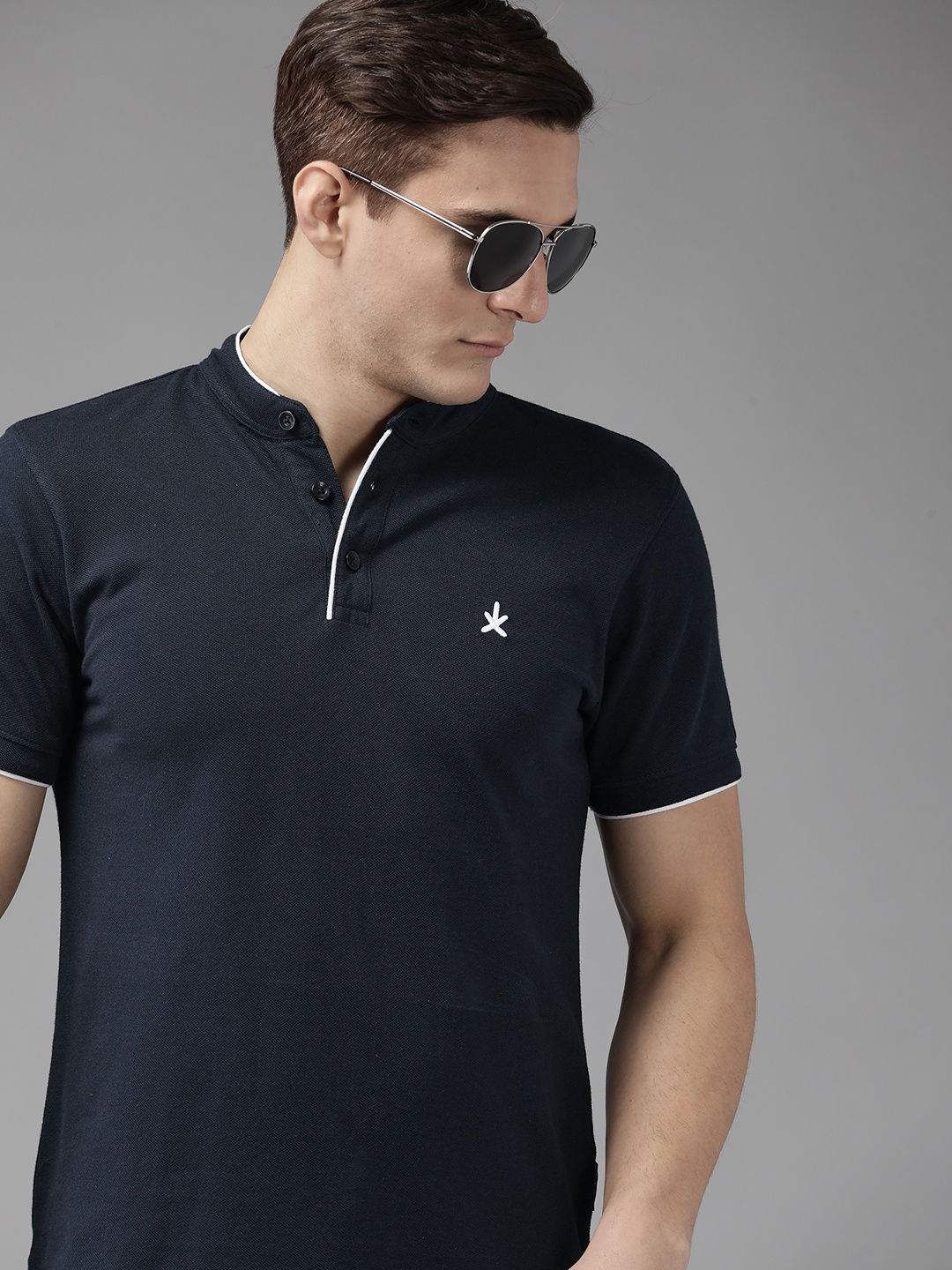 

Roadster Men Navy Blue Pure Cotton Solid T-shirt
