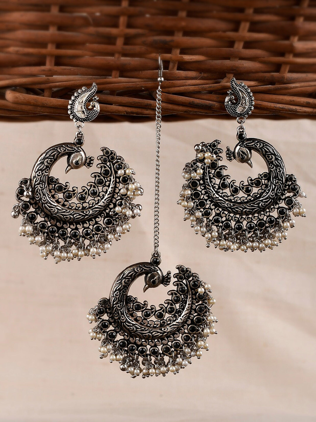 

Shoshaa Oxidised Silver-Plated White Beaded Jewellery Set