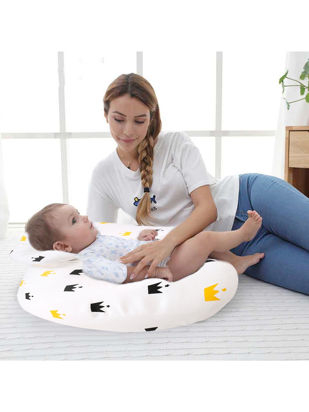 

Baby Moo Infants Printed Cotton Feeding Pillow, White