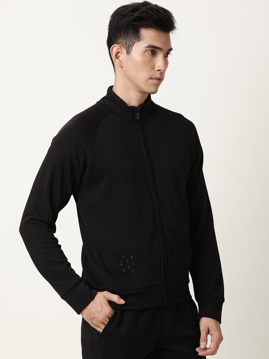 

ARTICALE Men Black Sweatshirt