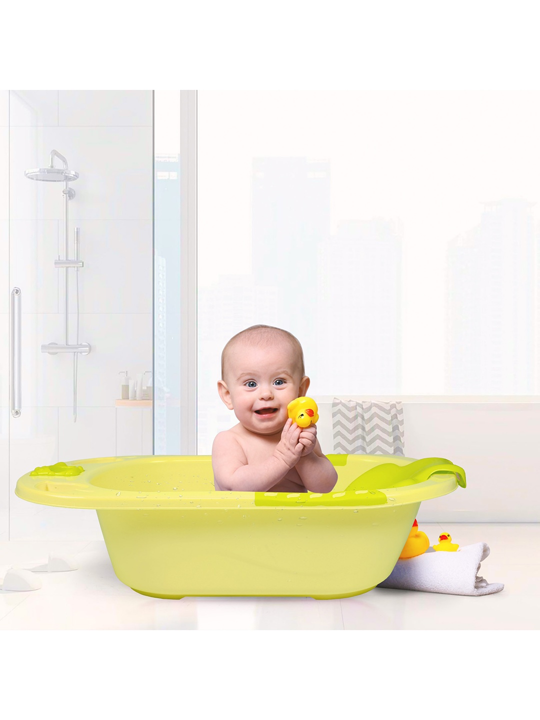 

Baby Moo Kids Green Bath Tub With Bather