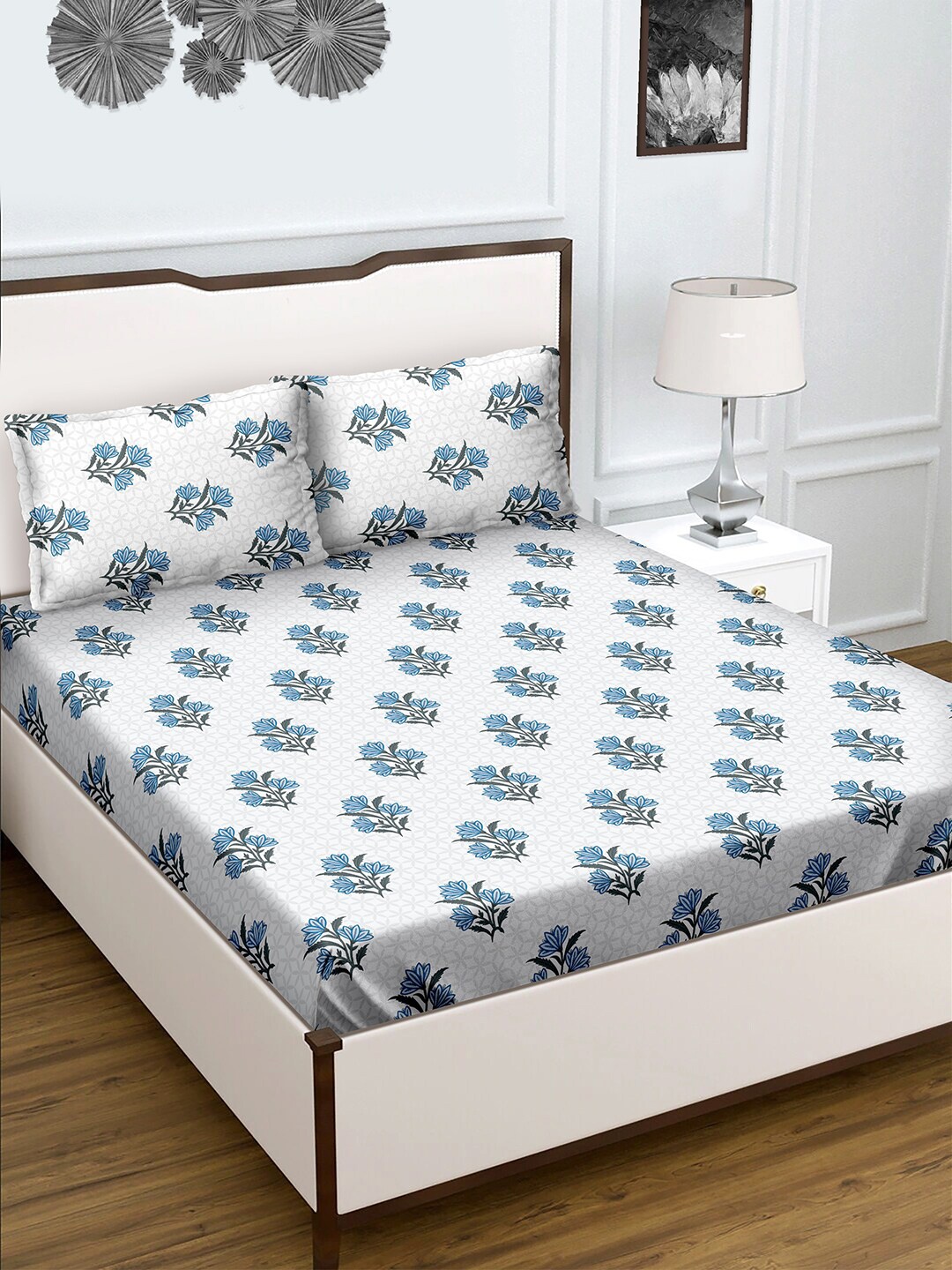 

BELLA CASA Blue & White Floral Printed 180 TC King Bedsheet with 2 Pillow Covers
