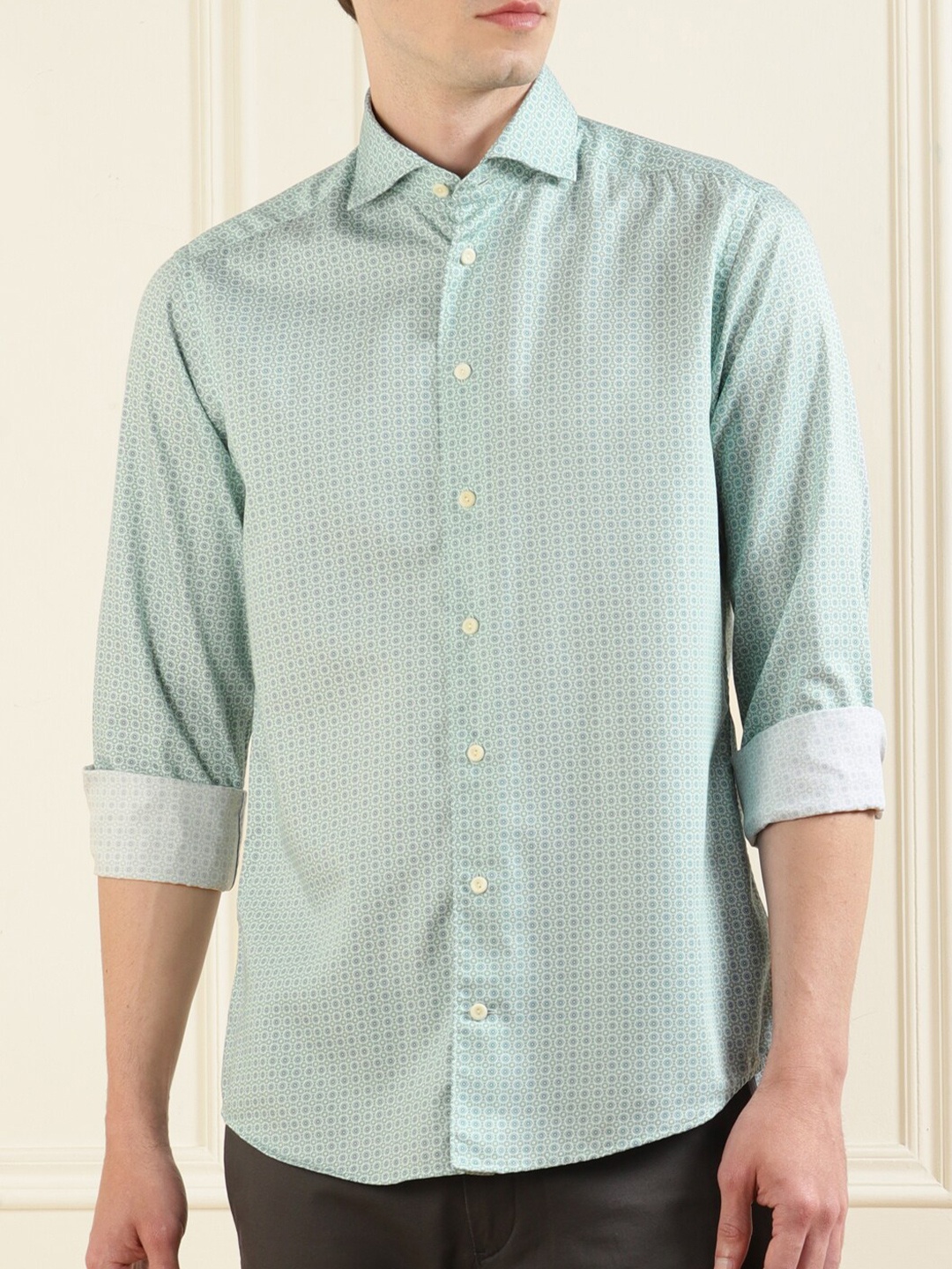 

Eton Men Green Slim Fit Floral Printed Casual Shirt