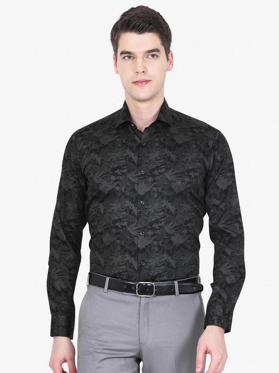 

JB STUDIO Men Black Slim Fit Printed Formal Shirt