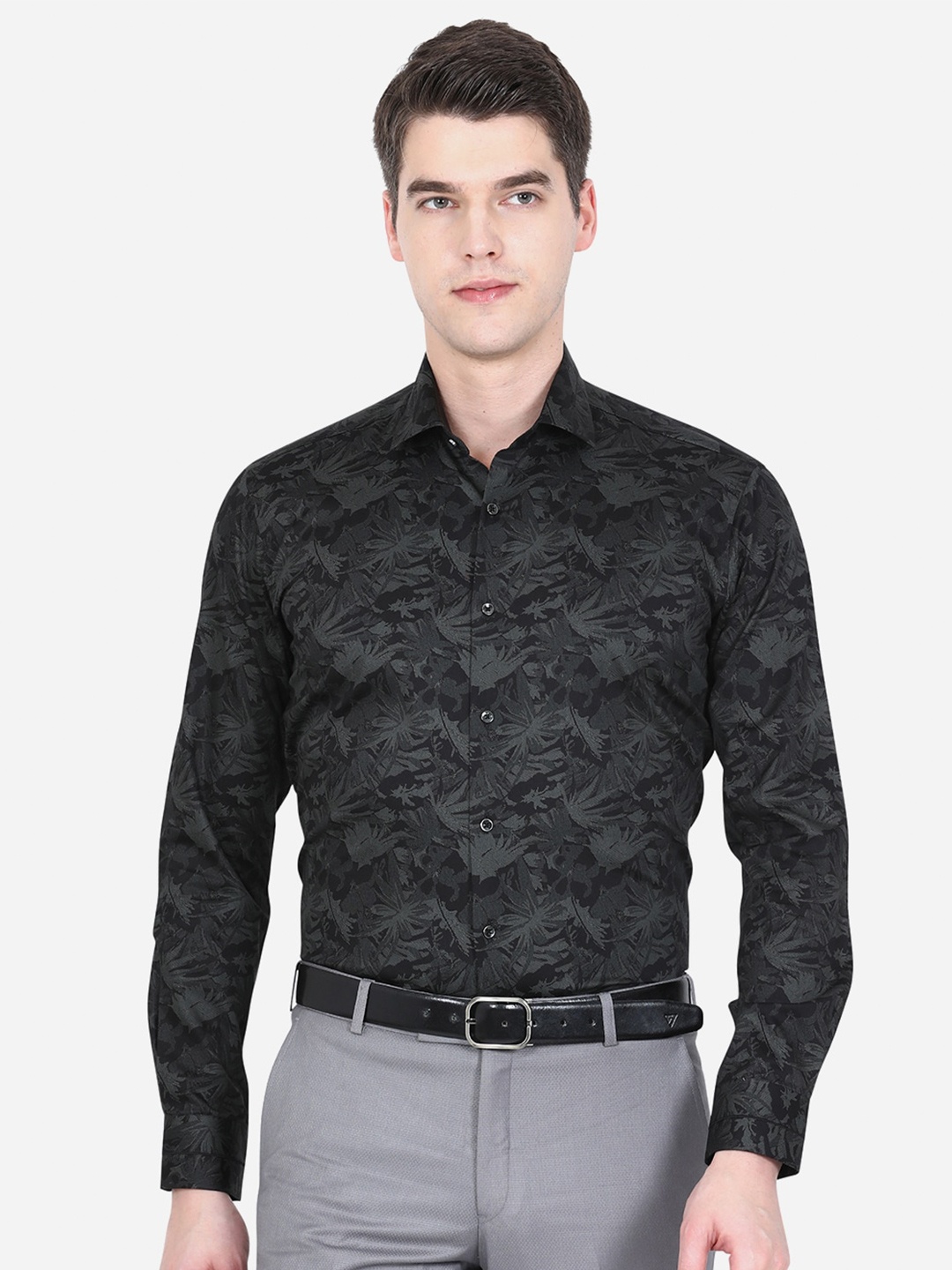 

JB STUDIO Men Black Slim Fit Printed Pure Cotton Formal Shirt