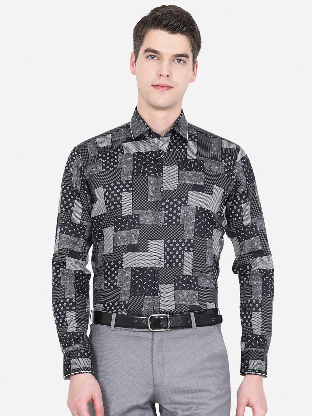 

JB STUDIO Men Black Slim Fit Printed Formal Shirt