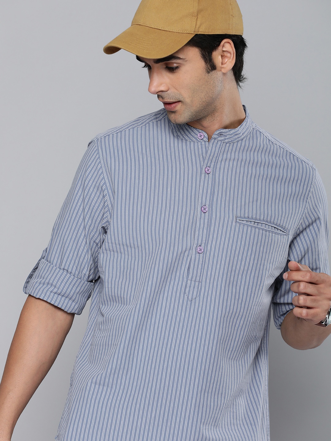 

HERE&NOW Men Blue & White Striped Casual Pure Cotton Shirt