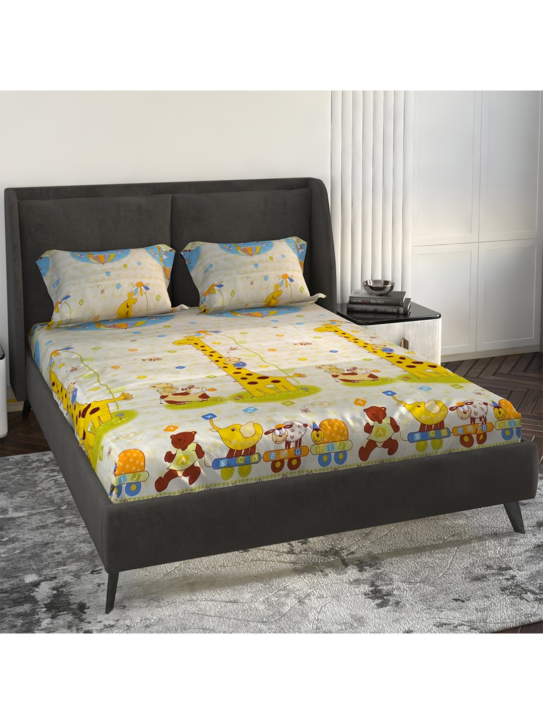 

LABHAM Yellow & Green Graphic 180 TC King Bedsheet with 2 Pillow Covers