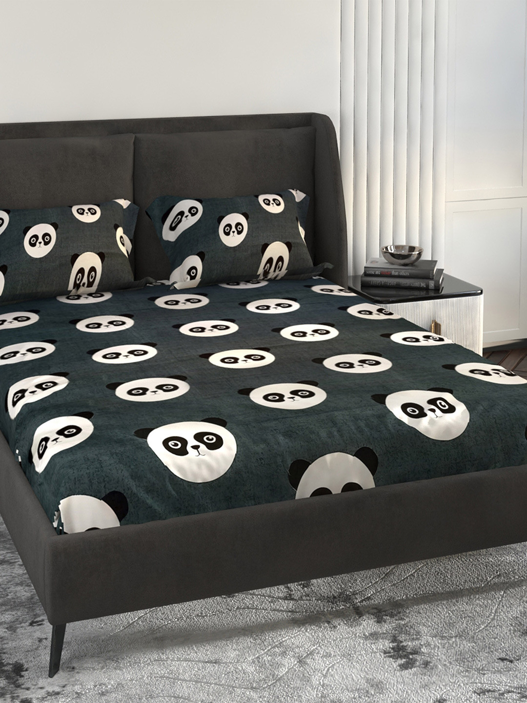 

LABHAM Black & White 180 TC King Bedsheet with 2 Pillow Covers