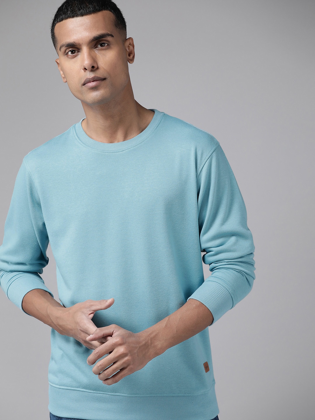 The Roadster Lifestyle Co. Men Solid Knitted Sweatshirt, Blue