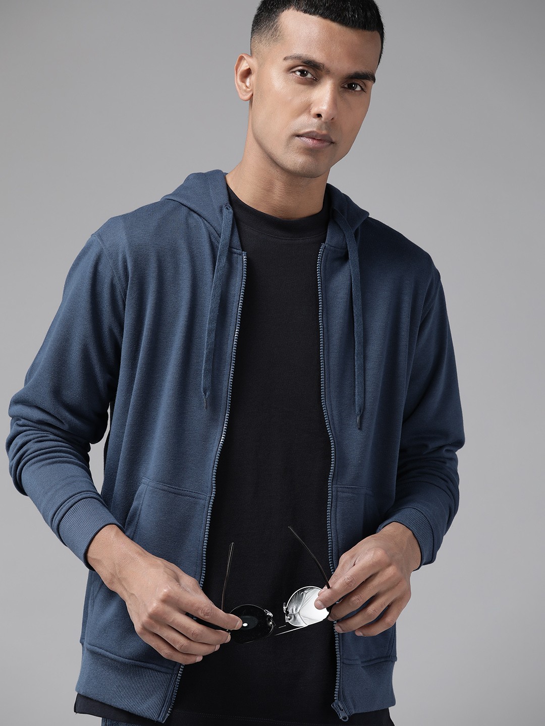 

The Roadster Lifestyle Co. Men Hooded Front-Open Sweatshirt, Navy blue