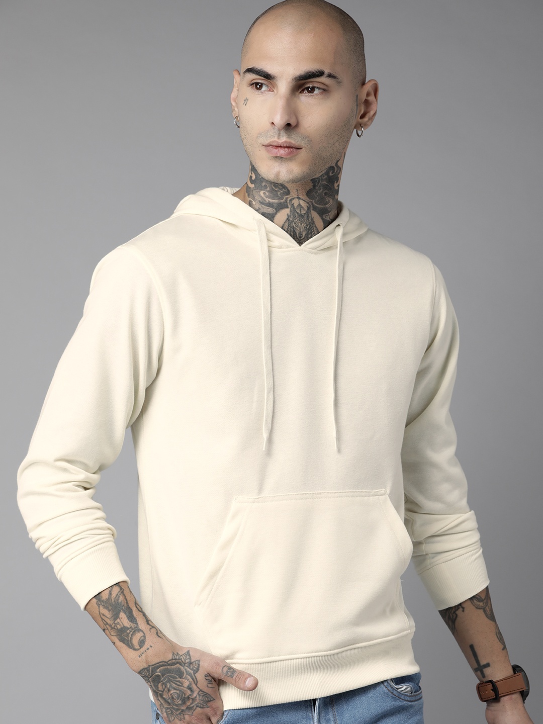 

The Roadster Lifestyle Co. Men Solid Hooded Sweatshirt, Cream