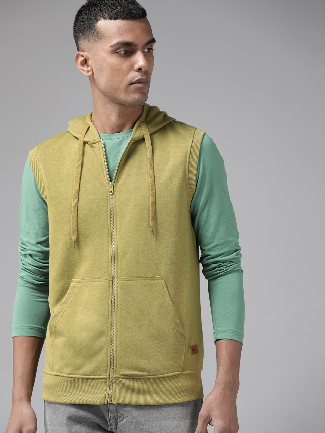 

Roadster Men Hooded Sweatshirt, Green