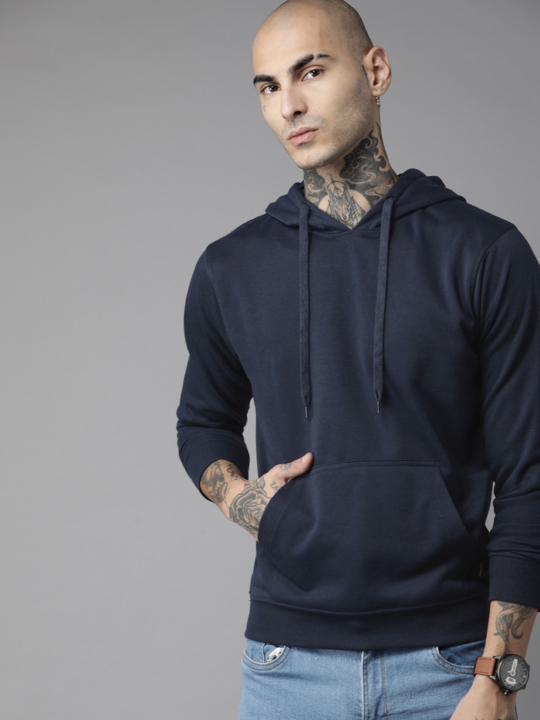 

The Roadster Lifestyle Co. Men Solid Hooded Sweatshirt, Navy blue