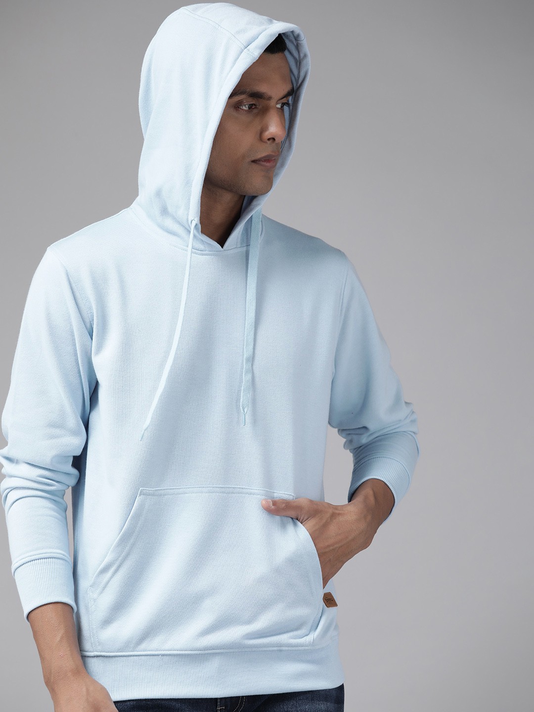 

The Roadster Lifestyle Co. Men Hooded Sweatshirt, Blue