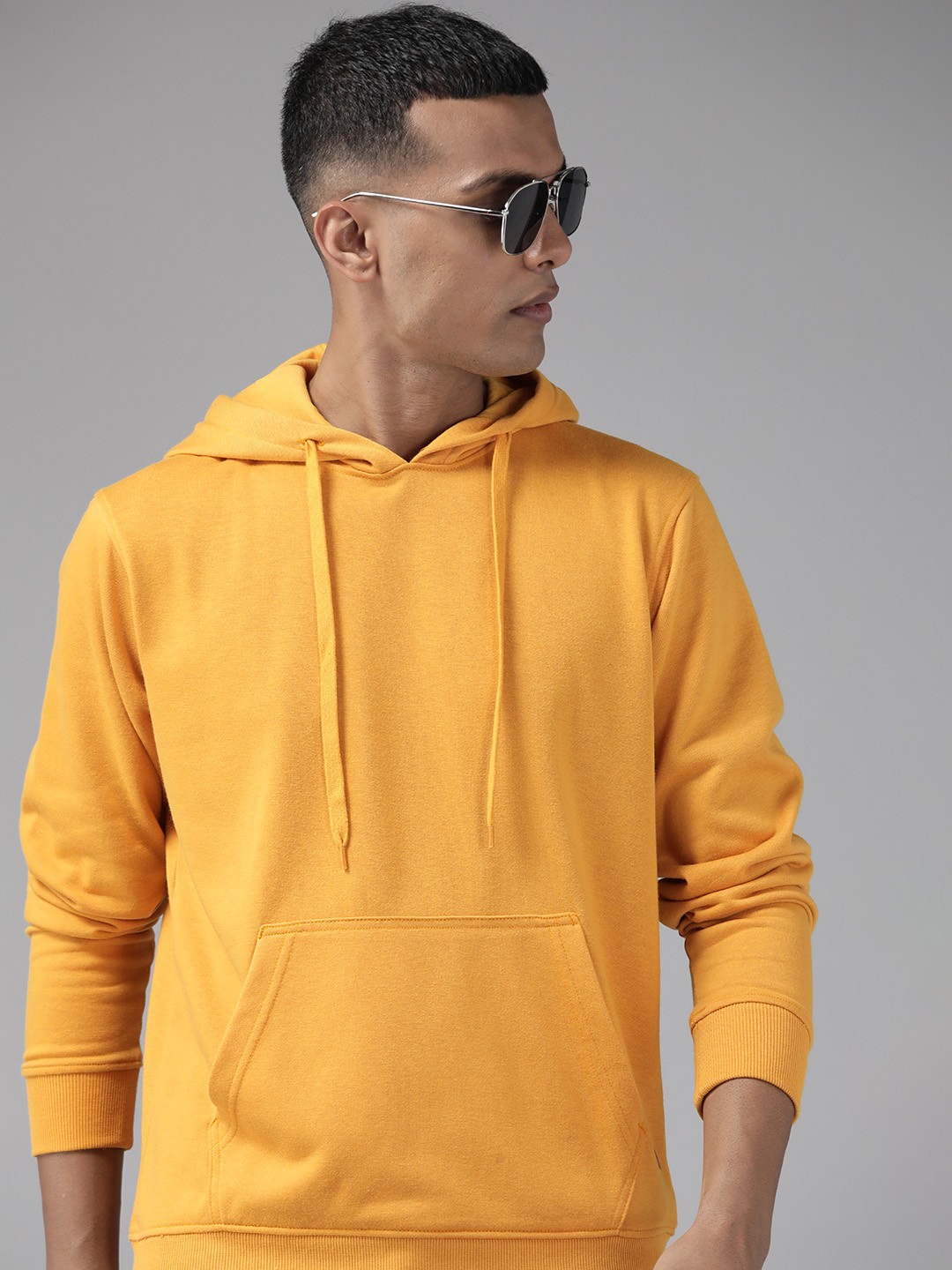

The Roadster Lifestyle Co. Men Hooded Sweatshirt, Mustard