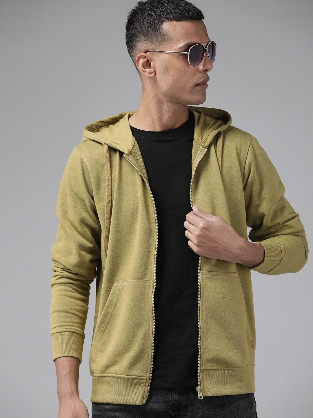 

The Roadster Lifestyle Co. Men Hooded Sweatshirt, Olive