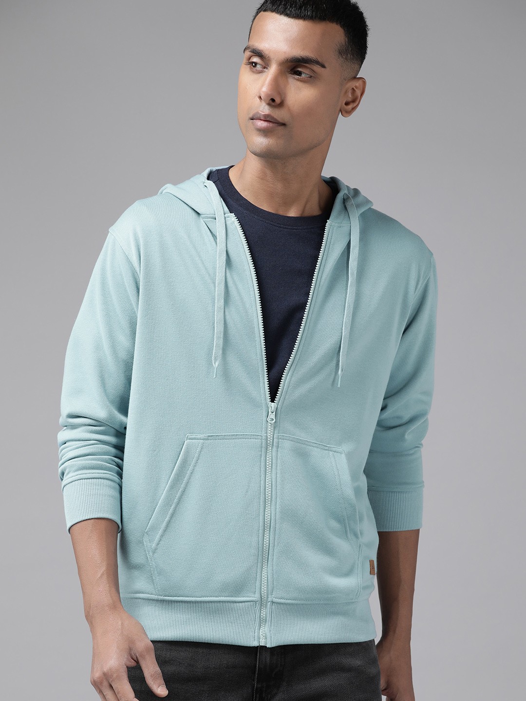 

The Roadster Lifestyle Co. Men Hooded Sweatshirt, Blue