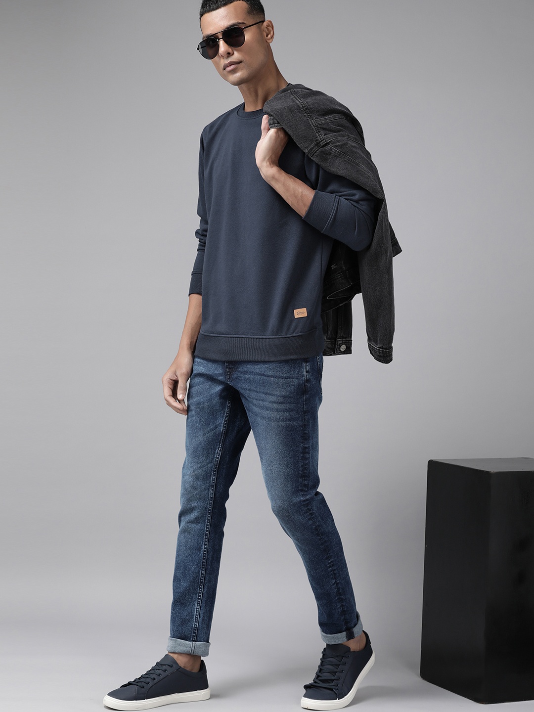 

The Roadster Lifestyle Co. Men Round Neck Pullover, Navy blue