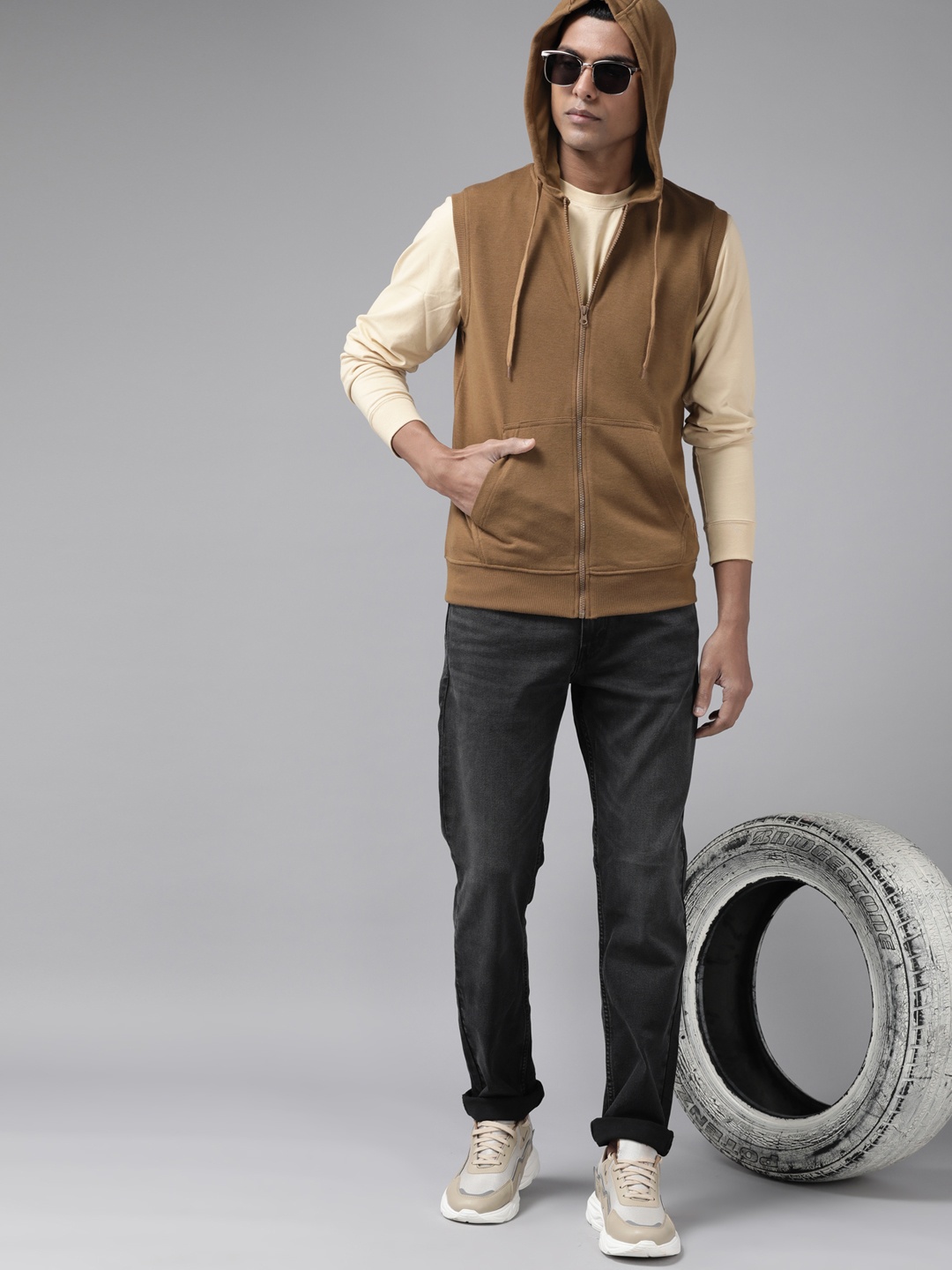 

The Roadster Lifestyle Co. Men Solid Sleeveless Hooded Sweatshirt, Mustard