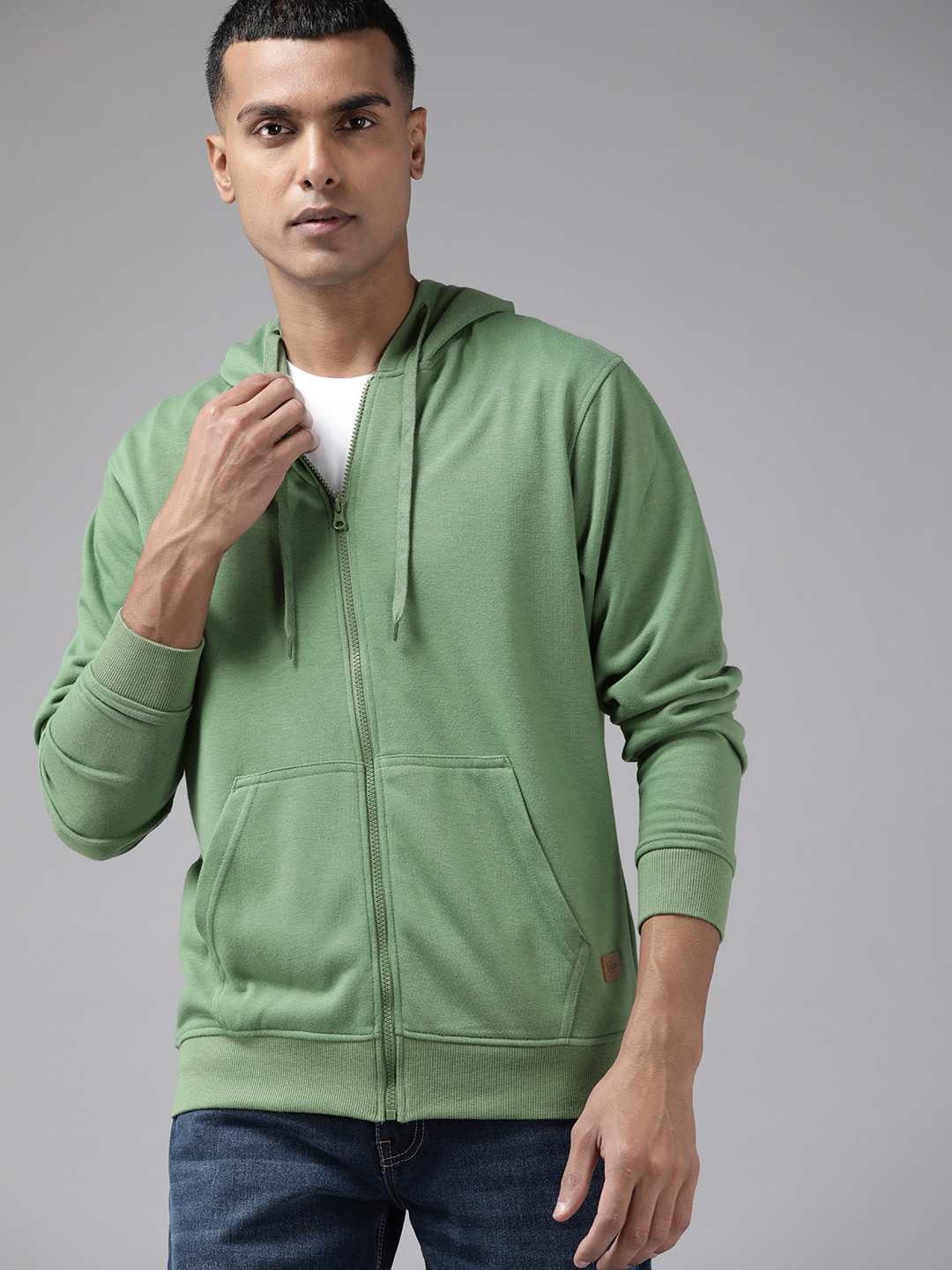 

The Roadster Lifestyle Co. Men Hooded Sweatshirt, Green