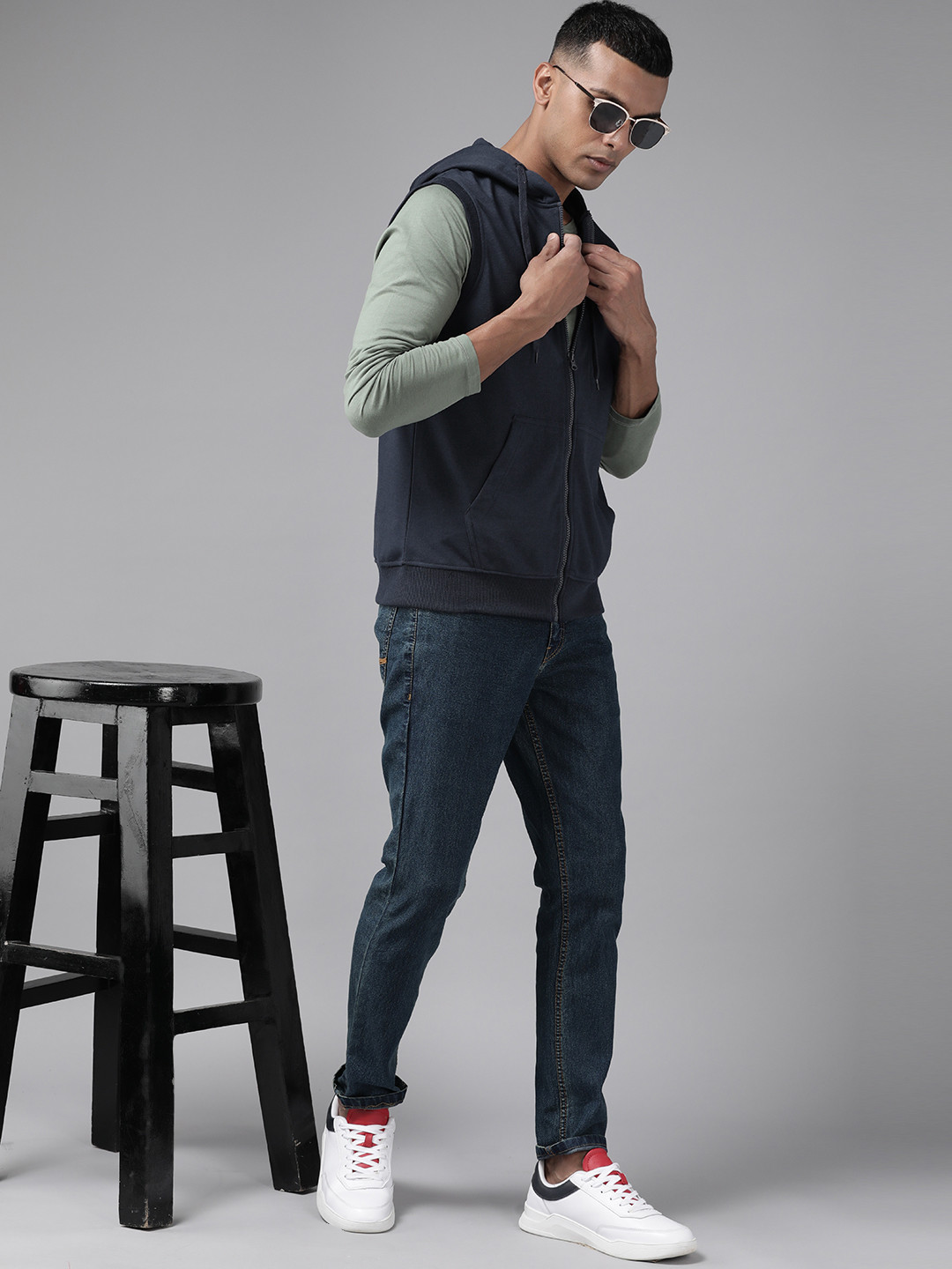 

The Roadster Lifestyle Co. Men Hooded Sweatshirt, Navy blue