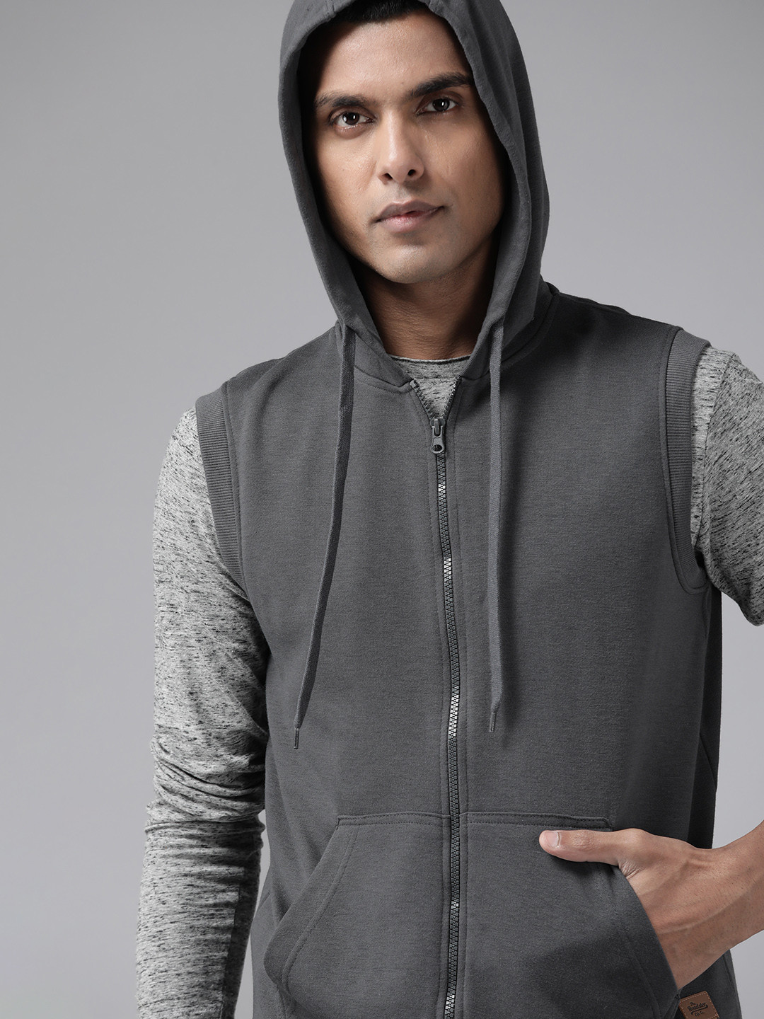 

The Roadster Lifestyle Co. Men Hooded Sweatshirt, Grey
