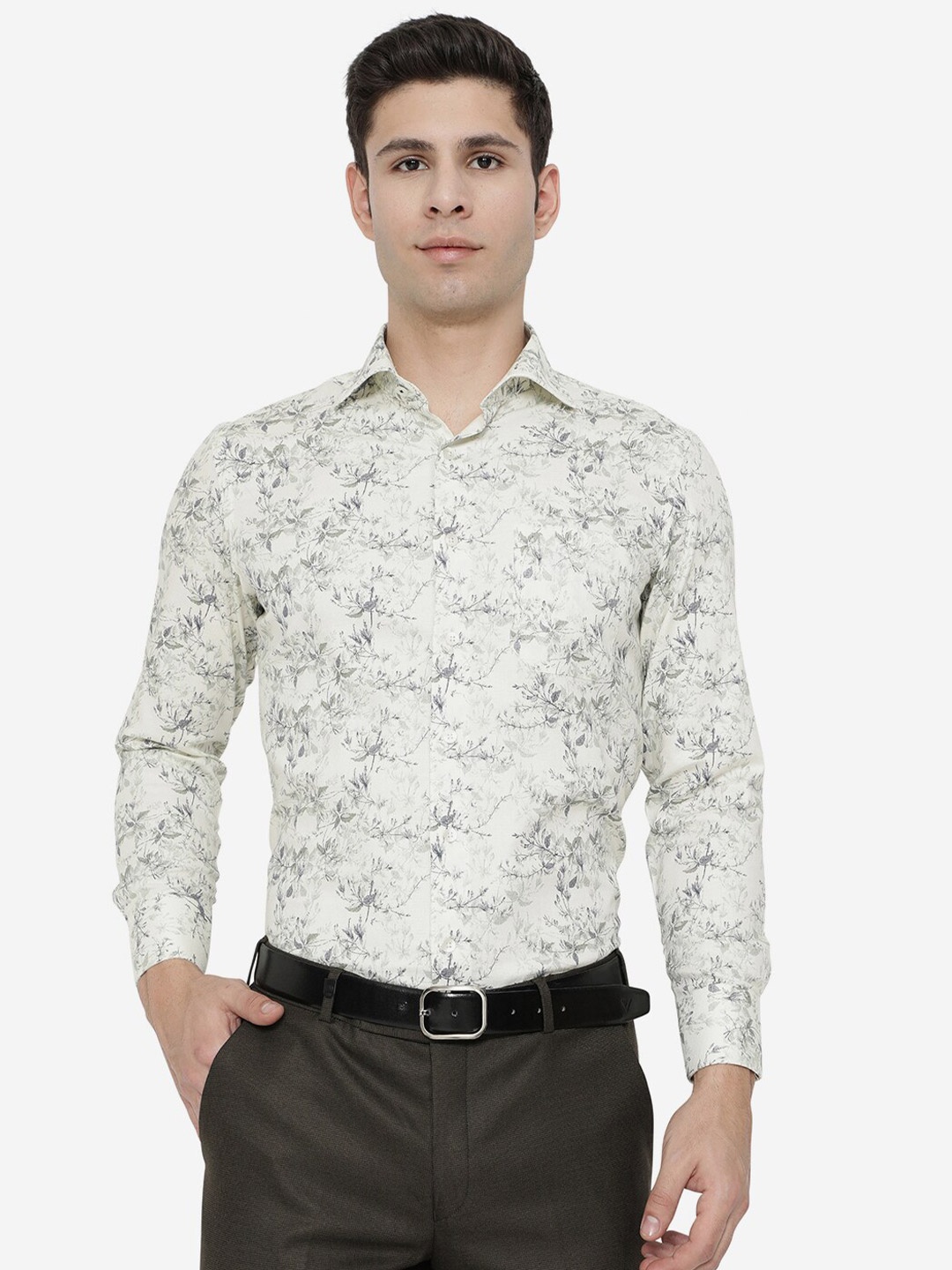 

METAL Men Beige Slim Fit Floral Printed Formal Shirt