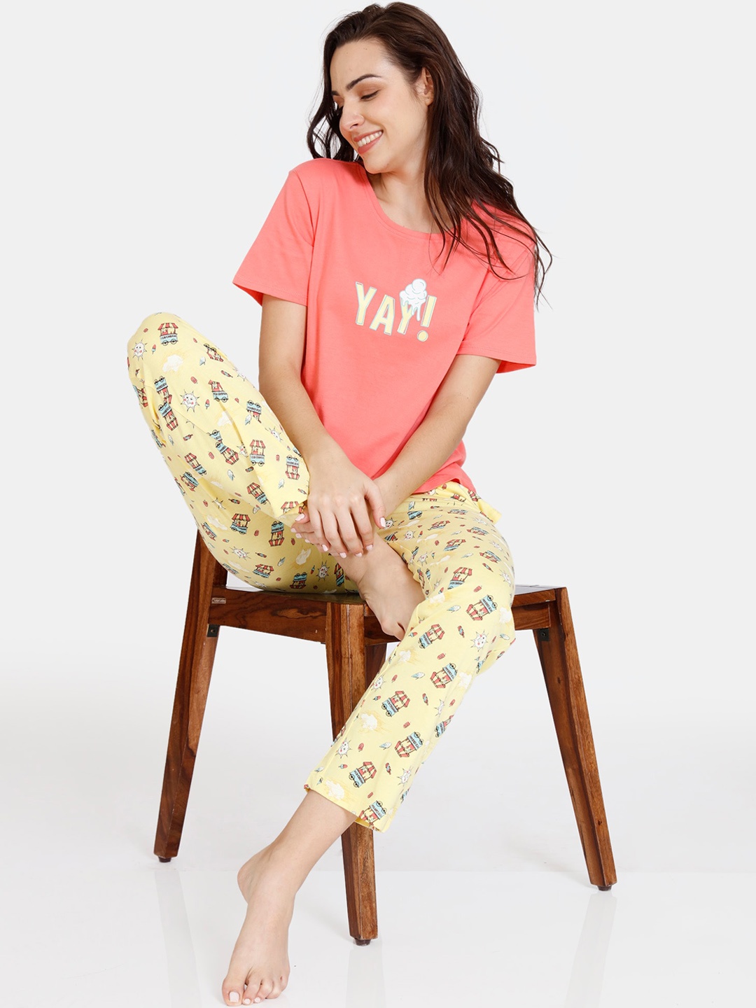 

Zivame Women Peach-Coloured & Yellow Printed Night suit