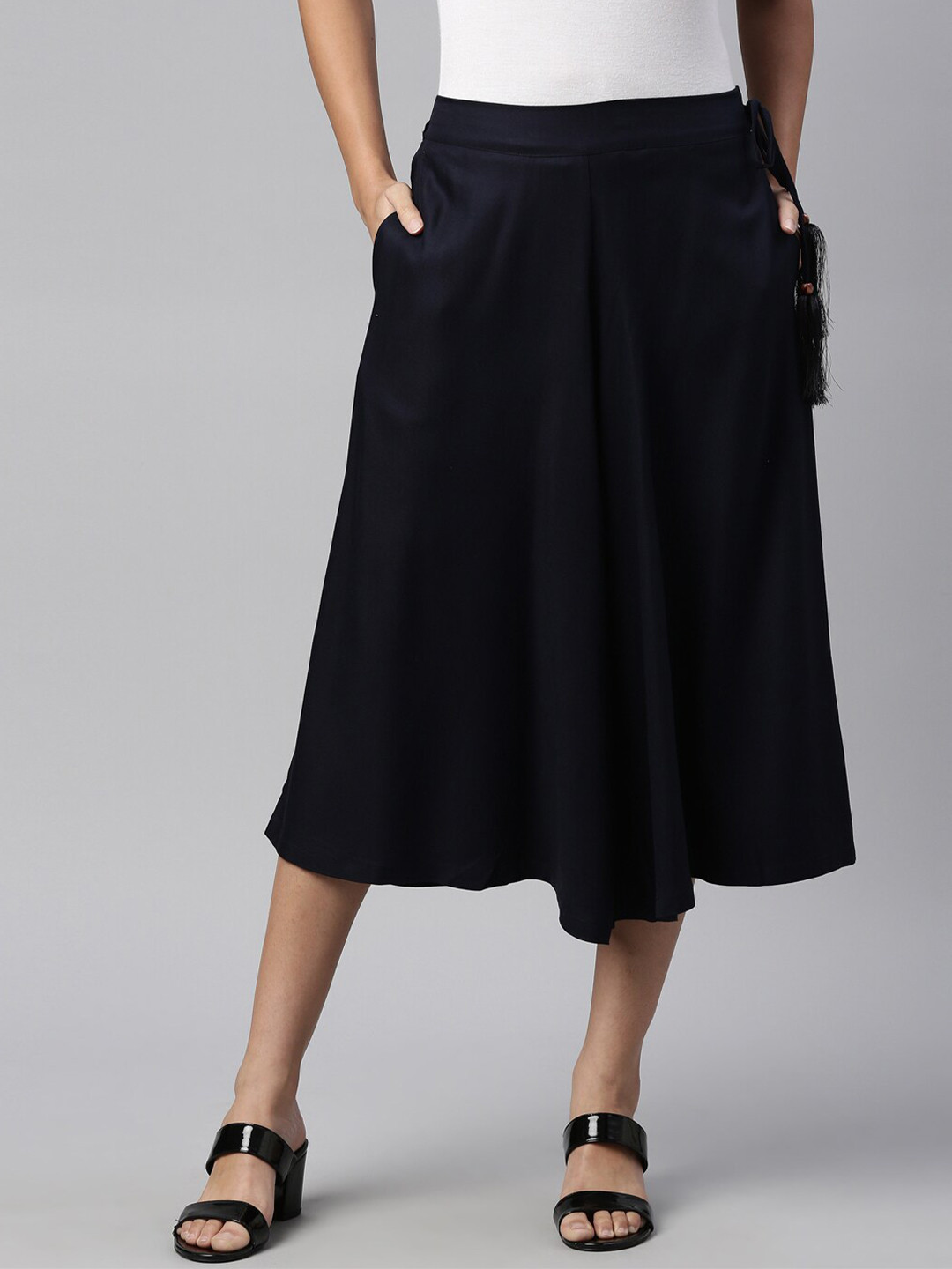 

LAYA Women Navy Blue Flared Liva Cropped Palazzos