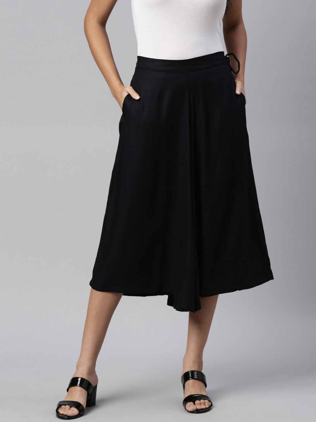 

LAYA Women Black Flared Liva Cropped Culottes