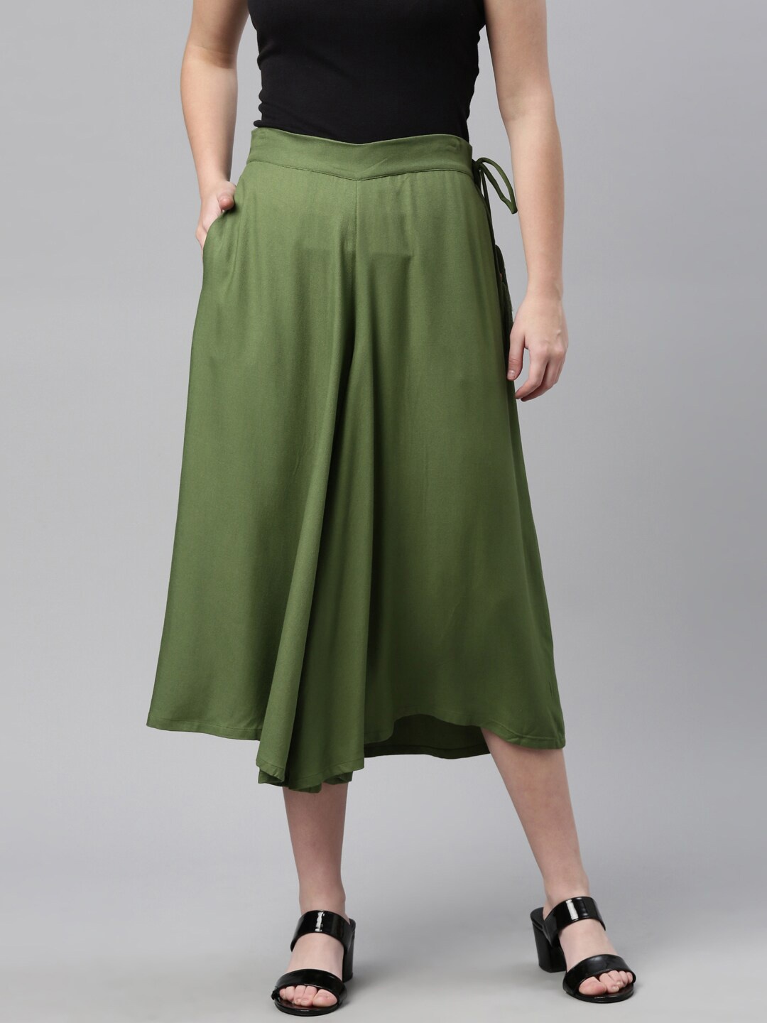 

LAYA Women Green Floral Checked Flared Liva Cropped Palazzos