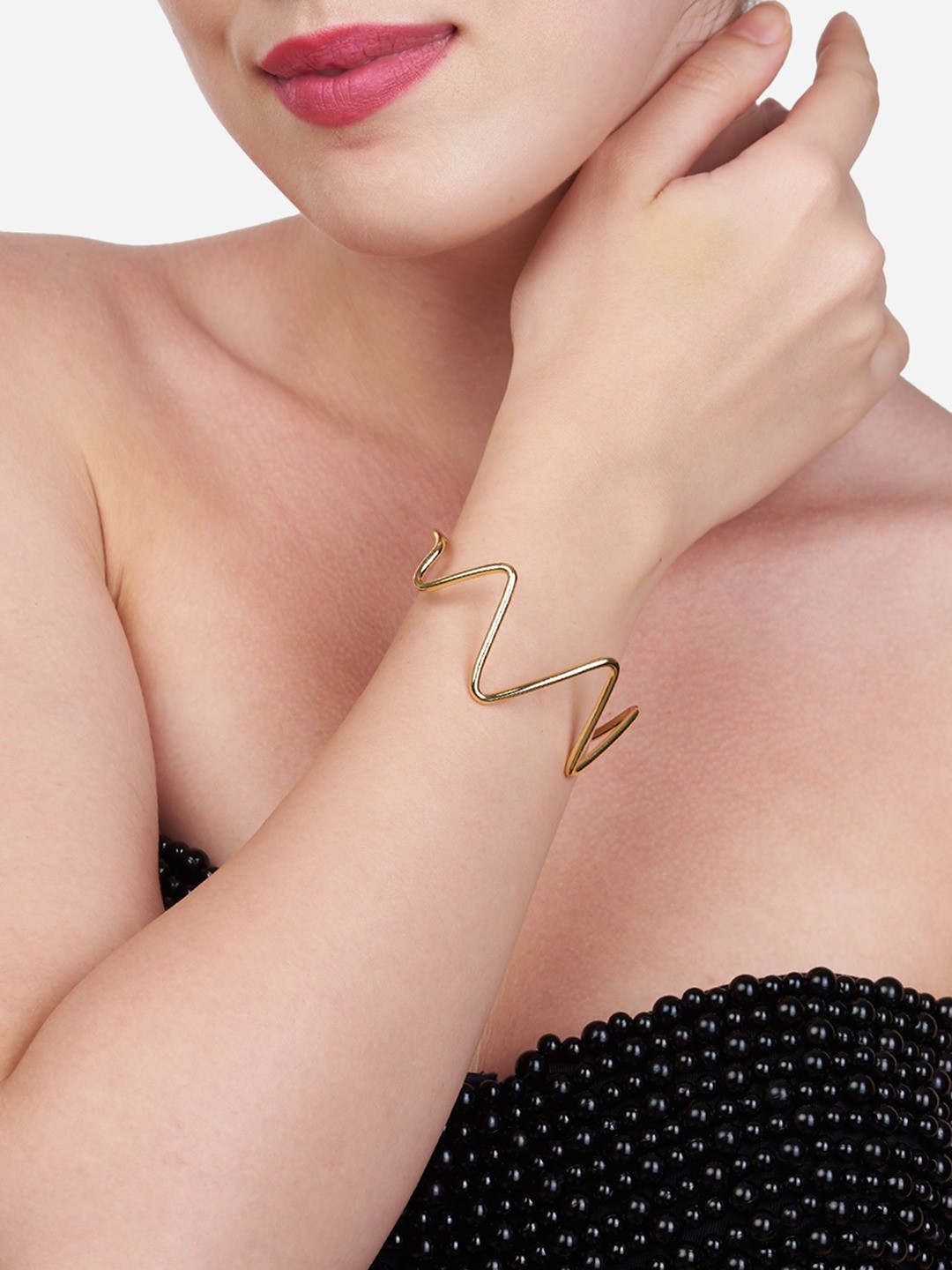 

Zaveri Pearls Women Gold-Plated Brass Zig Zag Kada Bracelet